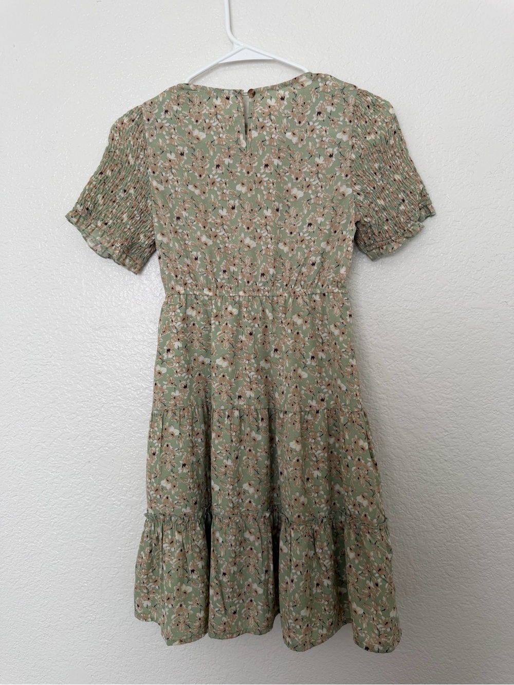 Hayden Girls Sage Green Floral Smocked Tiered Ruffle Dress Size L - Picture 4 of 10